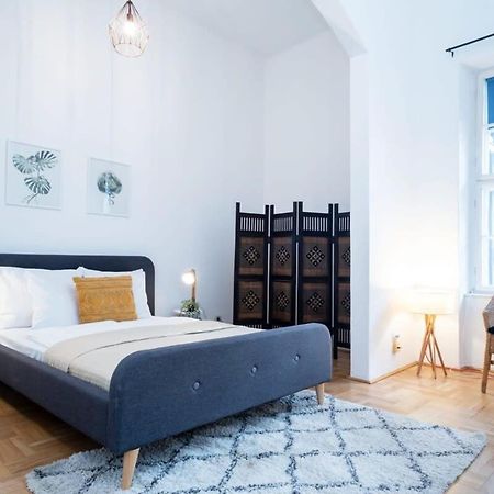 Lovely Downtown Apartment Close To The Basilica Budapest Exterior photo