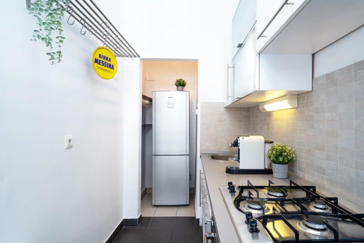 Lovely Downtown Apartment Close To The Basilica Budapest Exterior photo