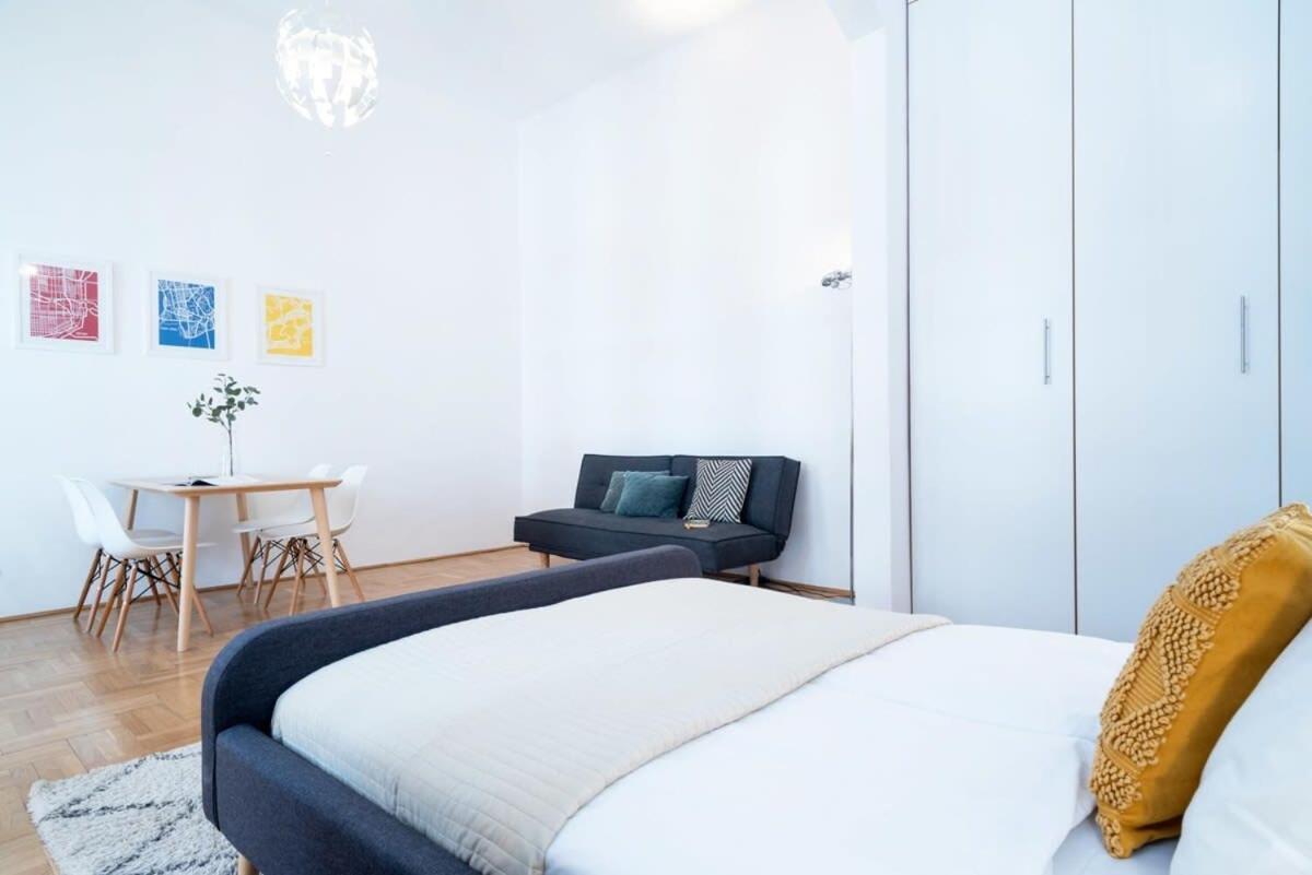 Lovely Downtown Apartment Close To The Basilica Budapest Exterior photo
