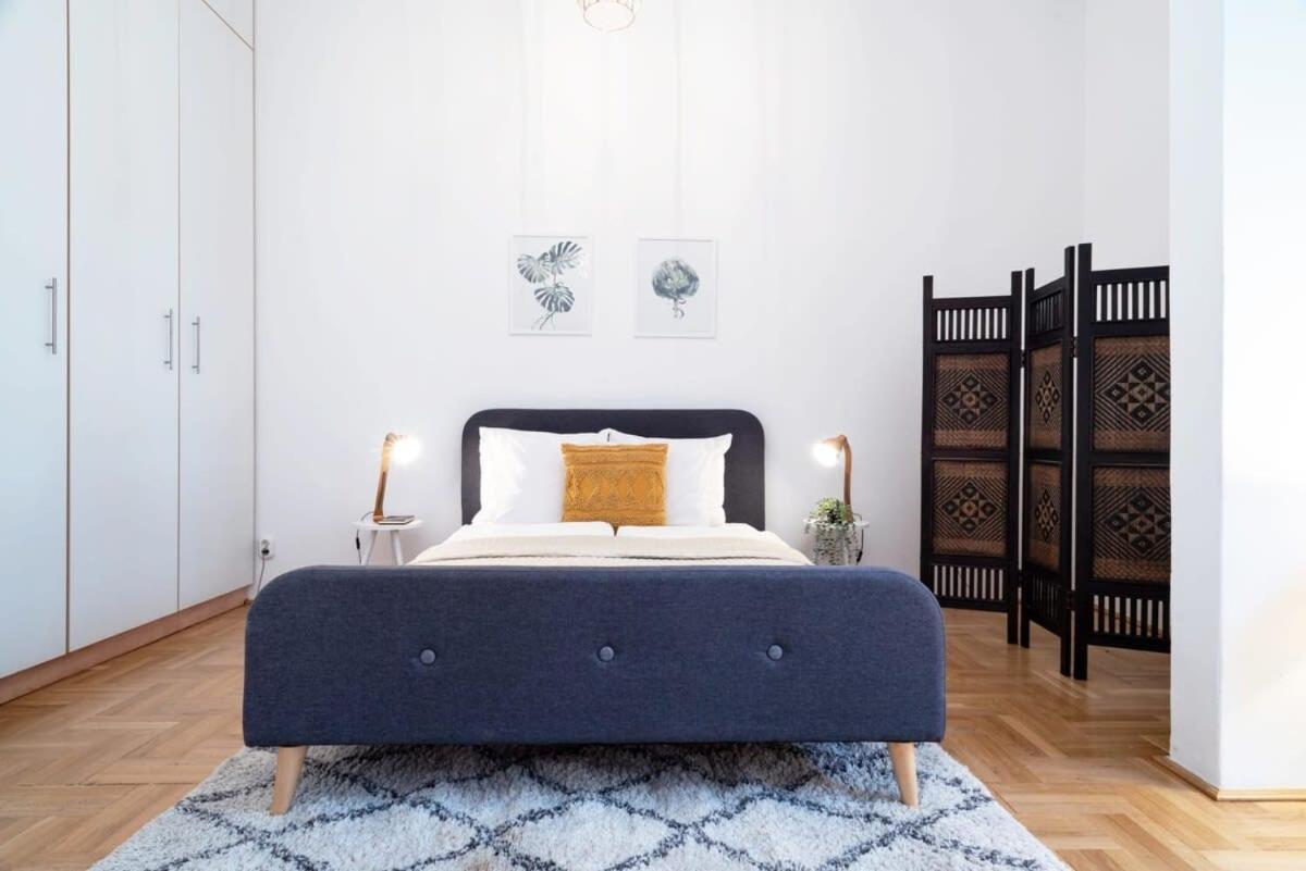 Lovely Downtown Apartment Close To The Basilica Budapest Exterior photo