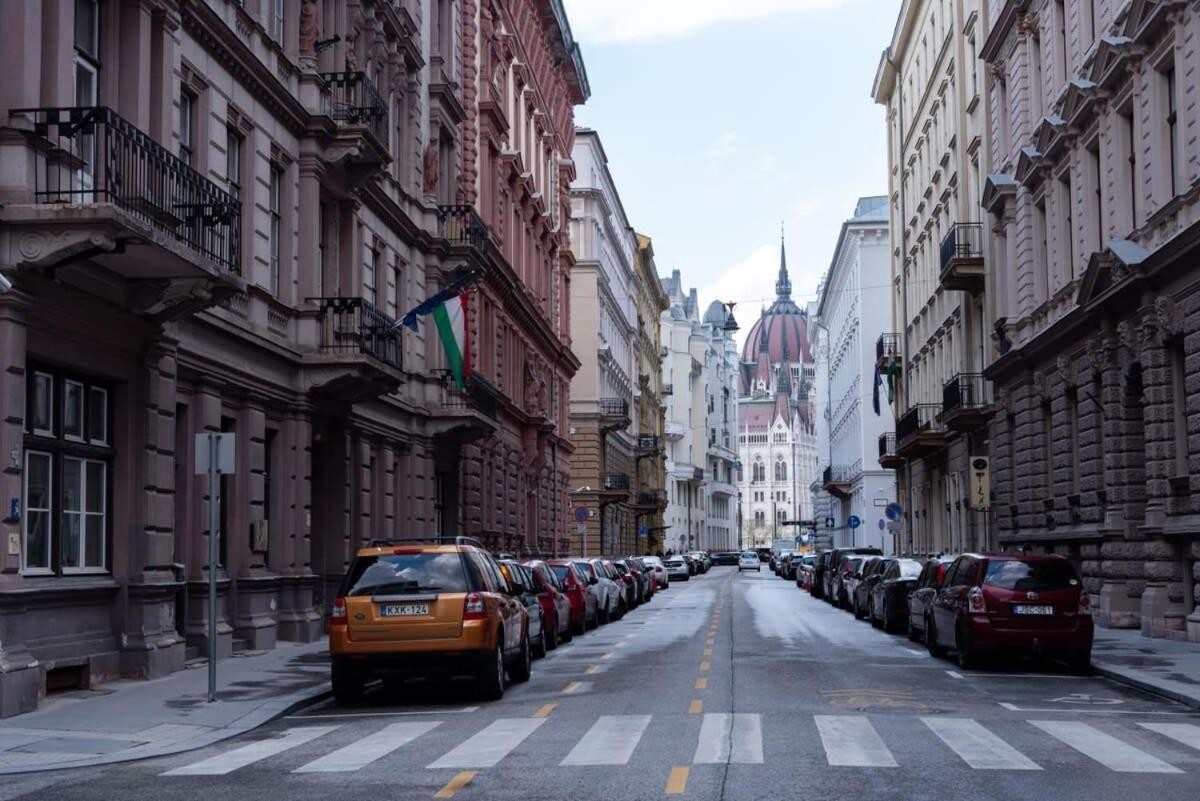 Lovely Downtown Apartment Close To The Basilica Budapest Exterior photo