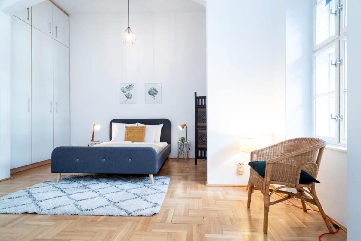 Lovely Downtown Apartment Close To The Basilica Budapest Exterior photo