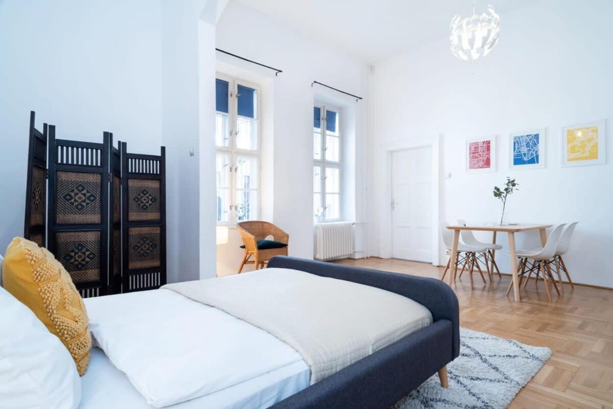 Lovely Downtown Apartment Close To The Basilica Budapest Exterior photo