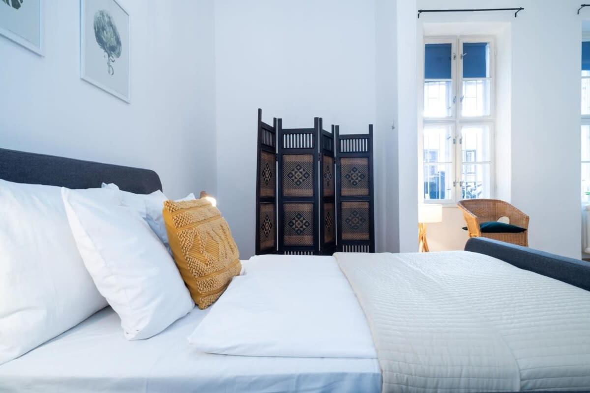 Lovely Downtown Apartment Close To The Basilica Budapest Exterior photo