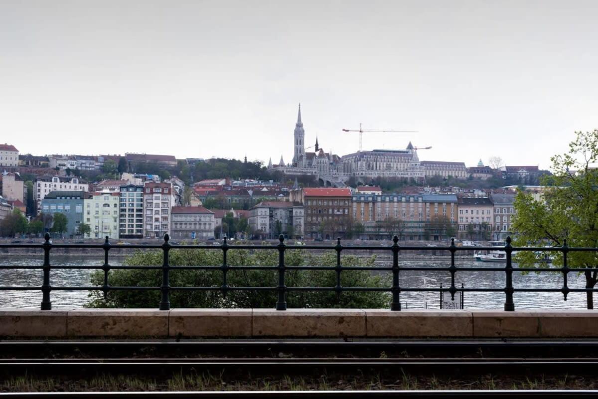 Lovely Downtown Apartment Close To The Basilica Budapest Exterior photo