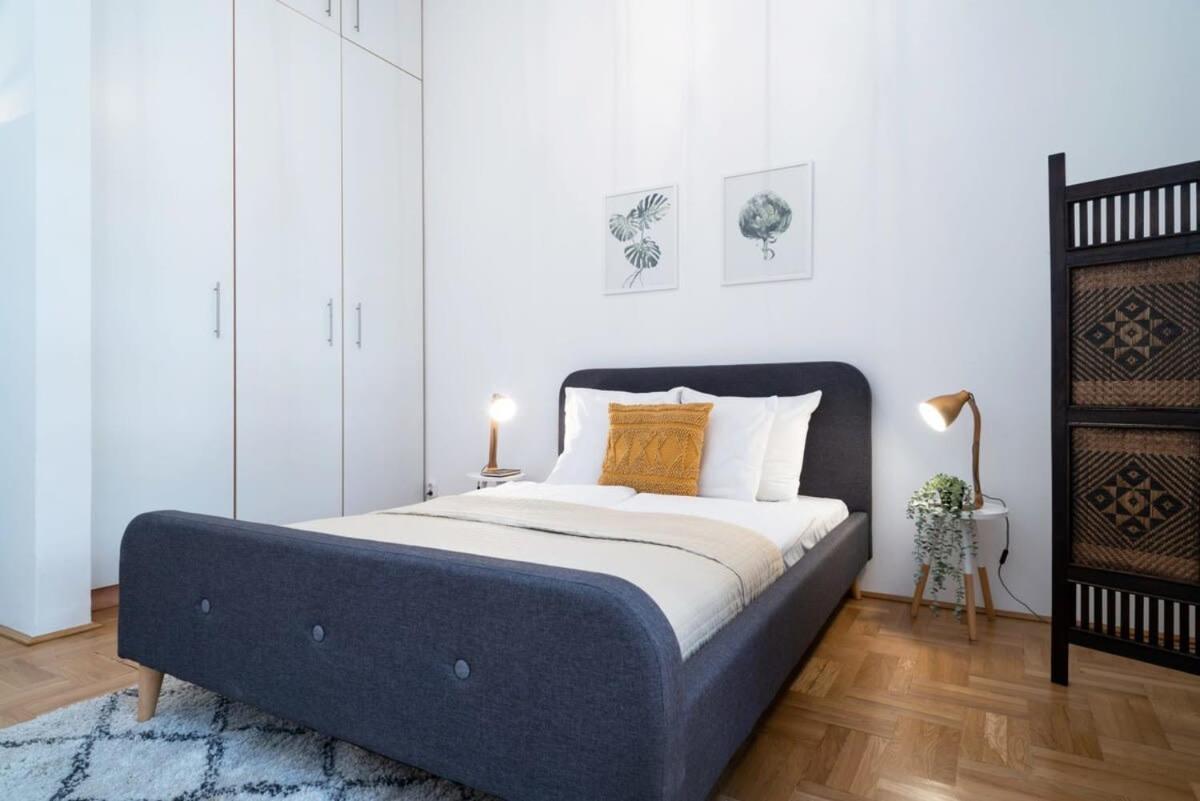 Lovely Downtown Apartment Close To The Basilica Budapest Exterior photo